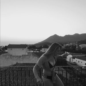 Frankie Phoenix adorable crop tie top